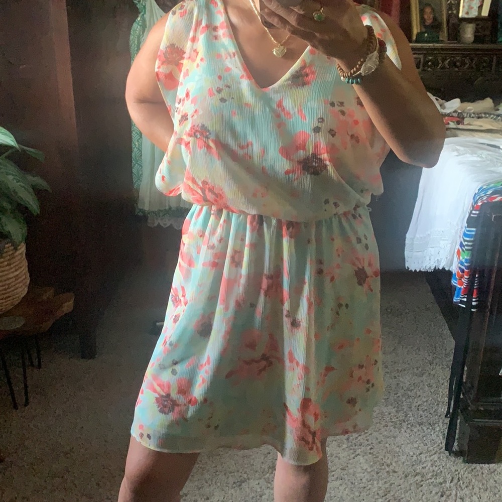 🌸 Floral dress 👗 - Picture 2 of 14